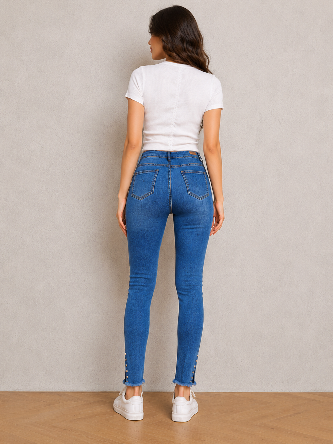 Jeans Largas com Cintura Ajustável