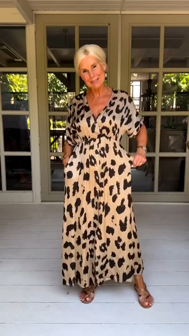 Vestido Comprido Leopardo Quénia + Colar de Oferta
